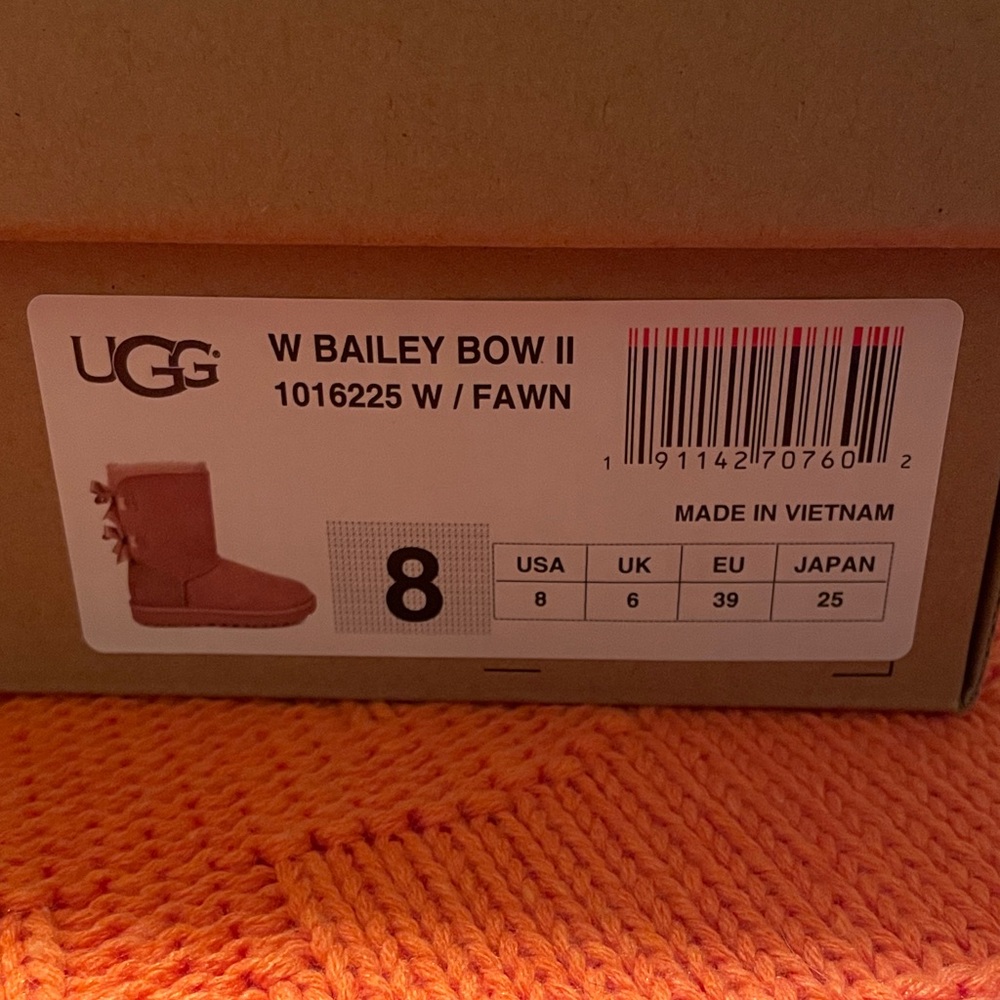 UGG Bailey Bow II Boots in Tan